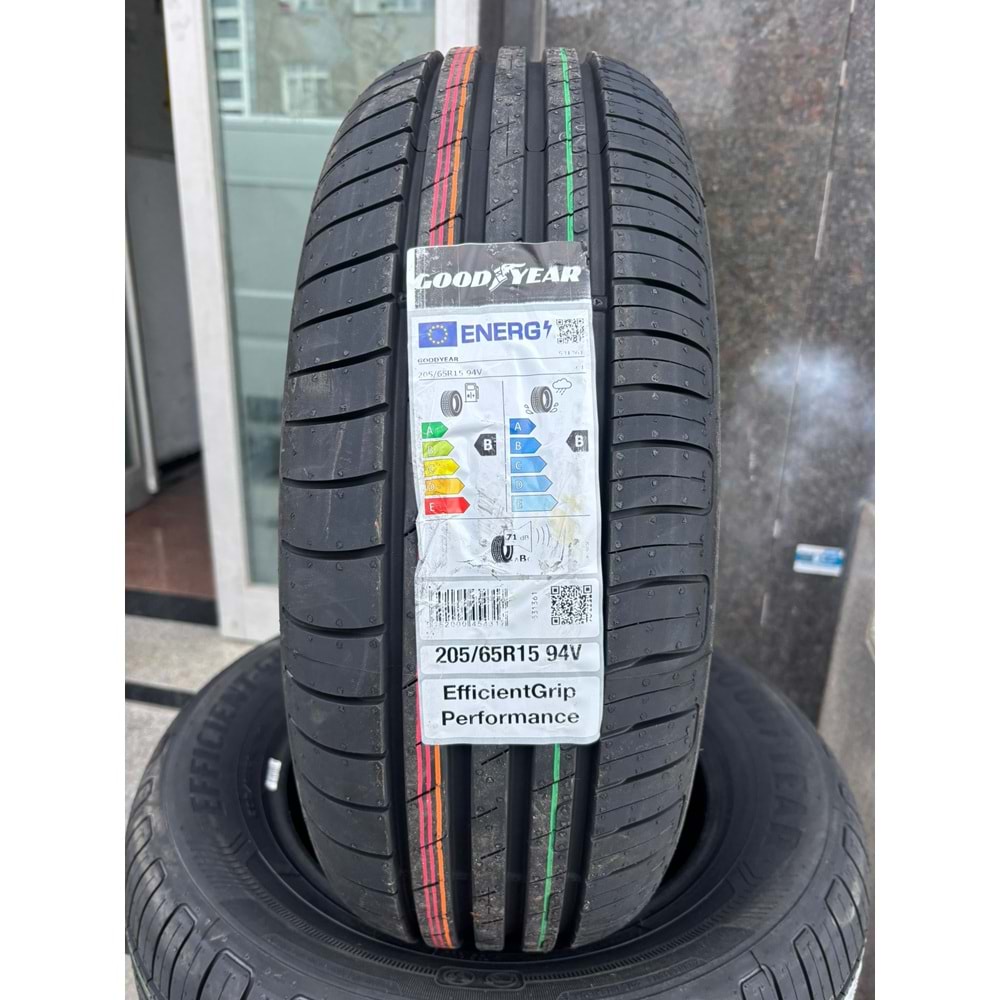 205/65R15 94V Goodyear Efficientgrip Performance