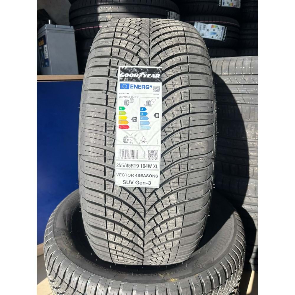255/45R19 104W XL Goodyear Vector 4Seasons G3 Suv