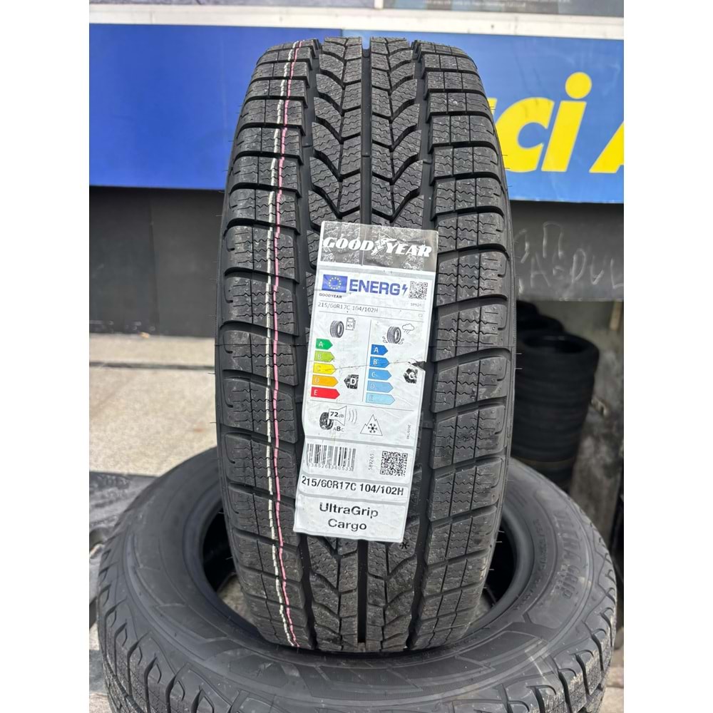 215/60R17C 104/102H Goodyear UltraGrip Cargo M+S 3PMSF
