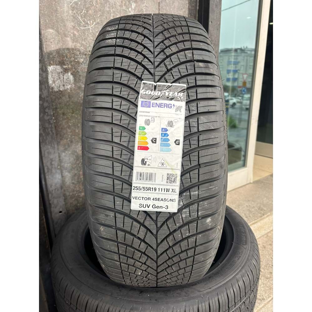 255/55R19 111W XL Goodyear Vector 4Seasons Gen-3 Suv M+S 3PMSF