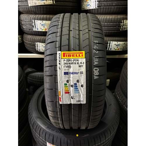 245/40R19 98Y XL Pirelli P-zero Pz4 RFT *