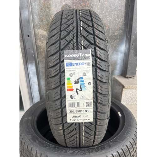 205/65R16 95H Goodyear Ultragrip 8 Performance M+S