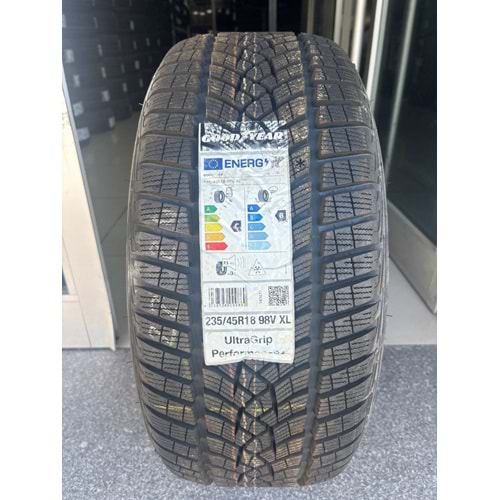 235/45R18 98V XL Goodyear Ultragrip Performance + FP