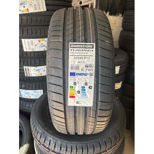 225/45R17 94Y XL Bridgestone T005 Driveguard RFT